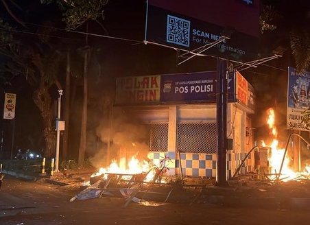 pengakuan-dari-pembakaran-pos-polisi-di-makassar