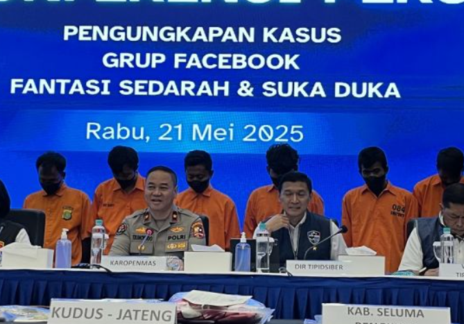 kasus-grup-facebook-fantasi-sedarah