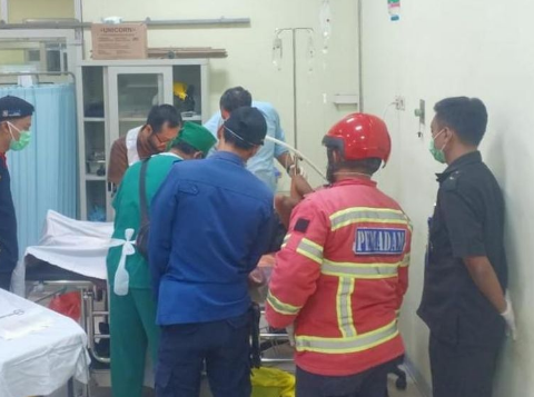 4-cincin-nyangkut-di-kemaluan-pria-dibantu-damkar