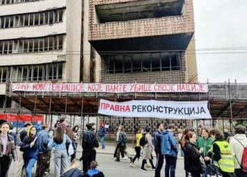 ribuan-warga-serbia-protes-proyek-hotel-milik-menantu-trump