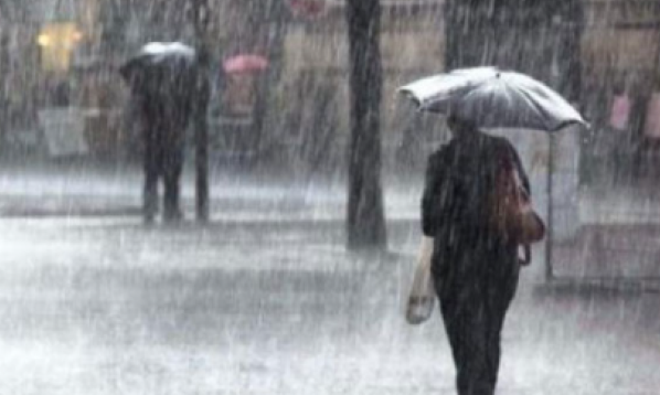 BMKG Peringatkan Hujan Lebat & Angin Kencang